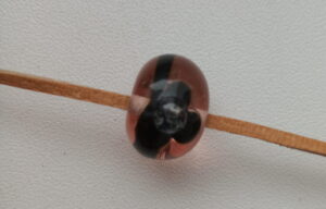 korálek s kytičkou